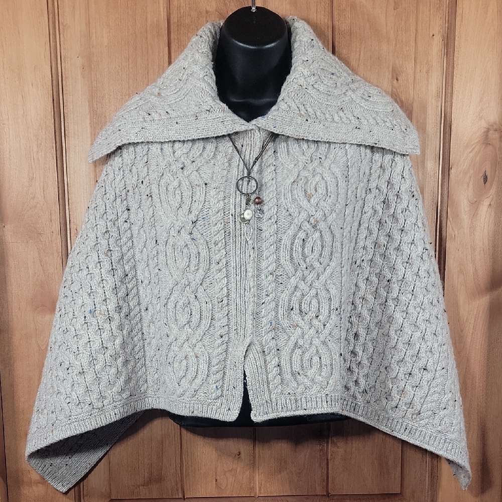 Aran Mor Handknit Merino Wool Cape - Picture 3 of 13
